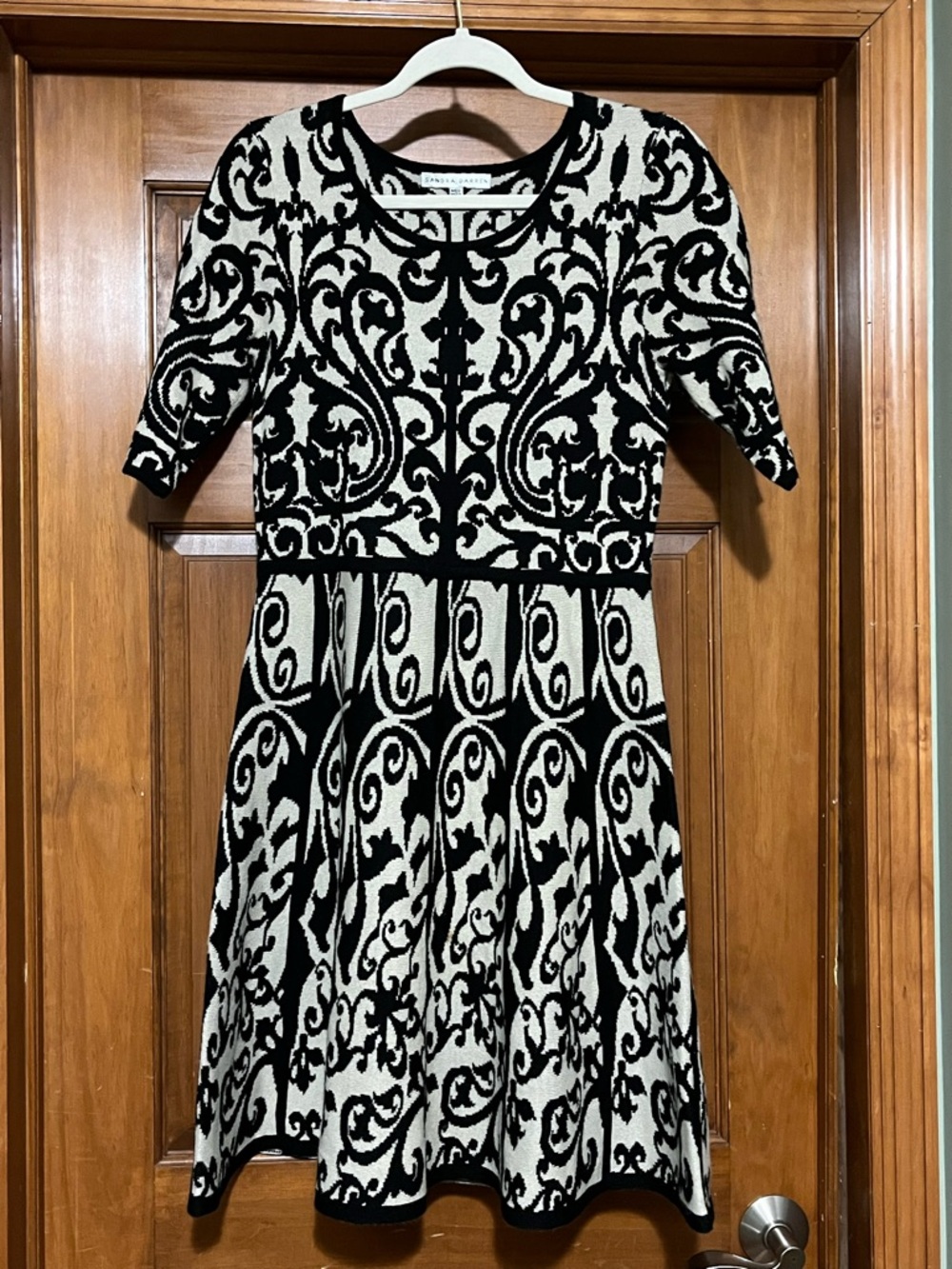 Sandra Darren Black and Cream Patterned Knit Midi Dress